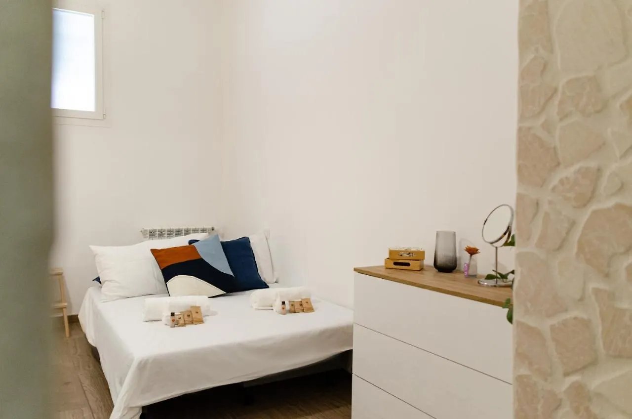 Modern Stone Apartment In The Heart Of Bari