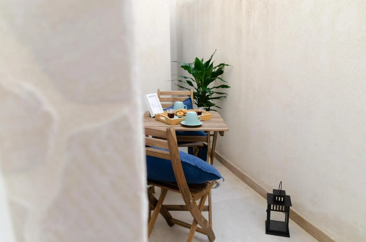 Modern Stone Apartment In The Heart Of Bari