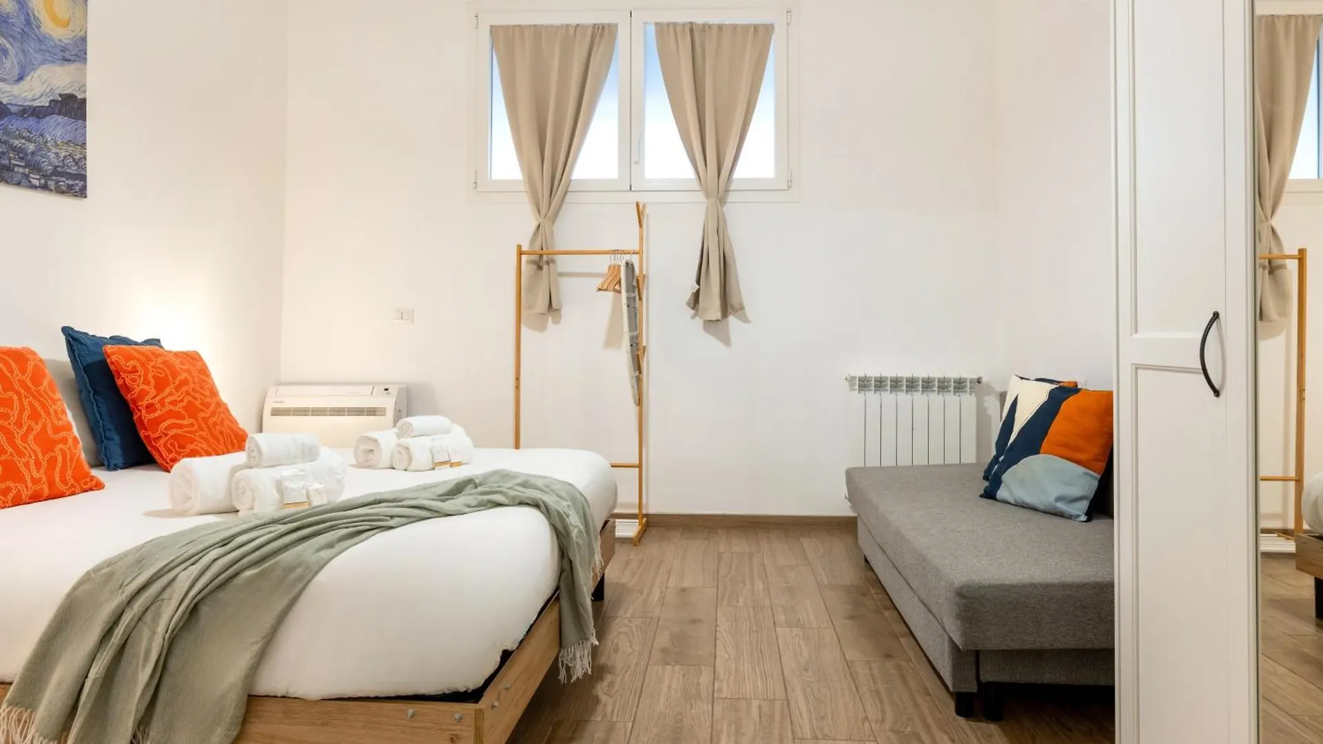 Modern Stone Apartment In The Heart Of Bari