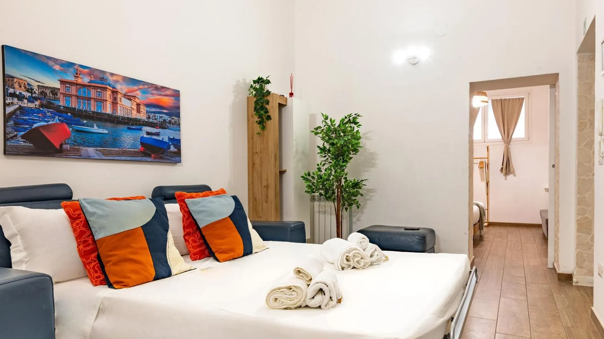 Modern Stone Apartment In The Heart Of Bari