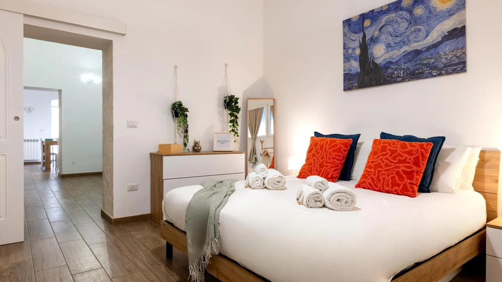Modern Stone Apartment In The Heart Of Bari 0*,
