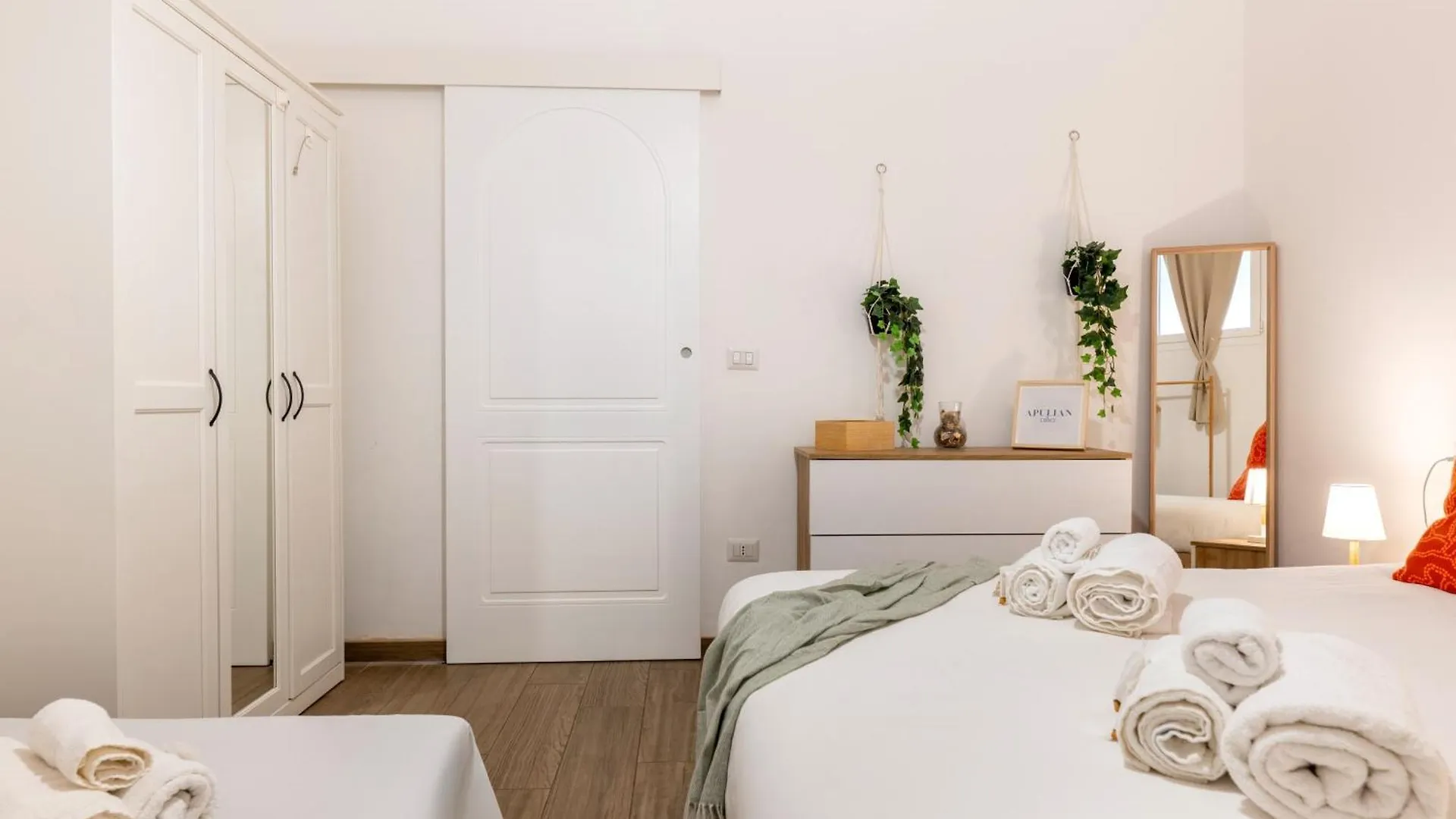 Modern Stone Apartment In The Heart Of Bari