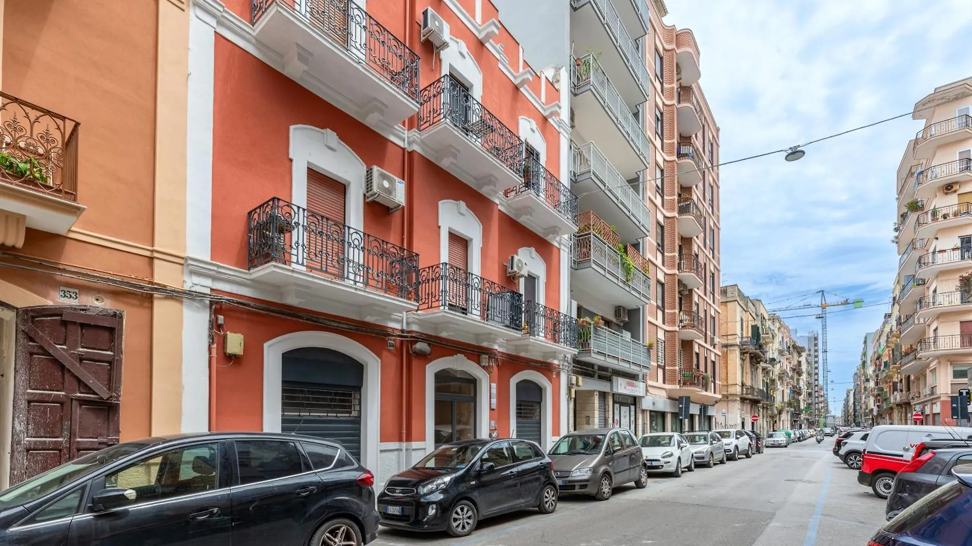 Modern Stone Apartment In The Heart Of Bari