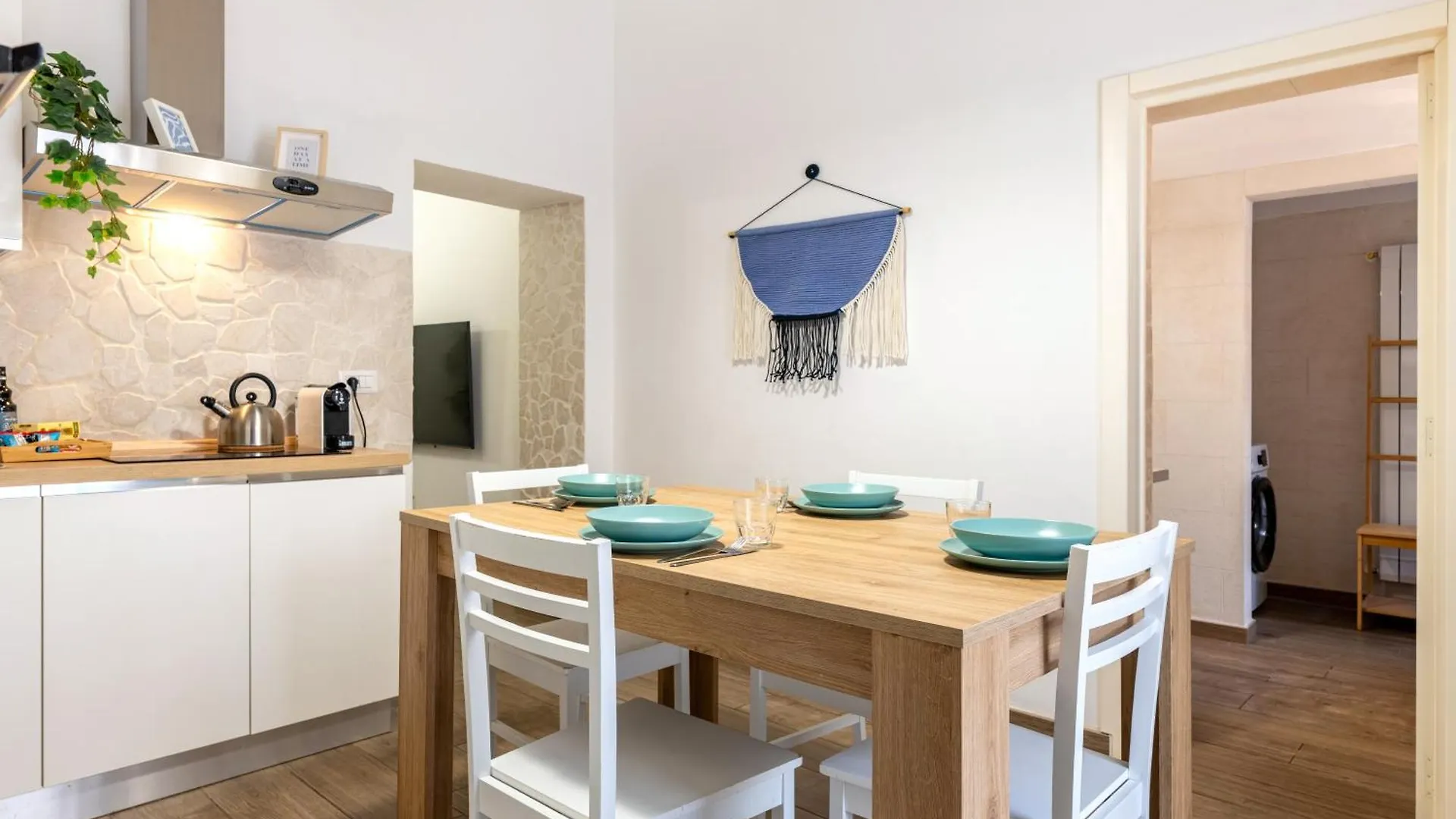Modern Stone Apartment In The Heart Of Bari