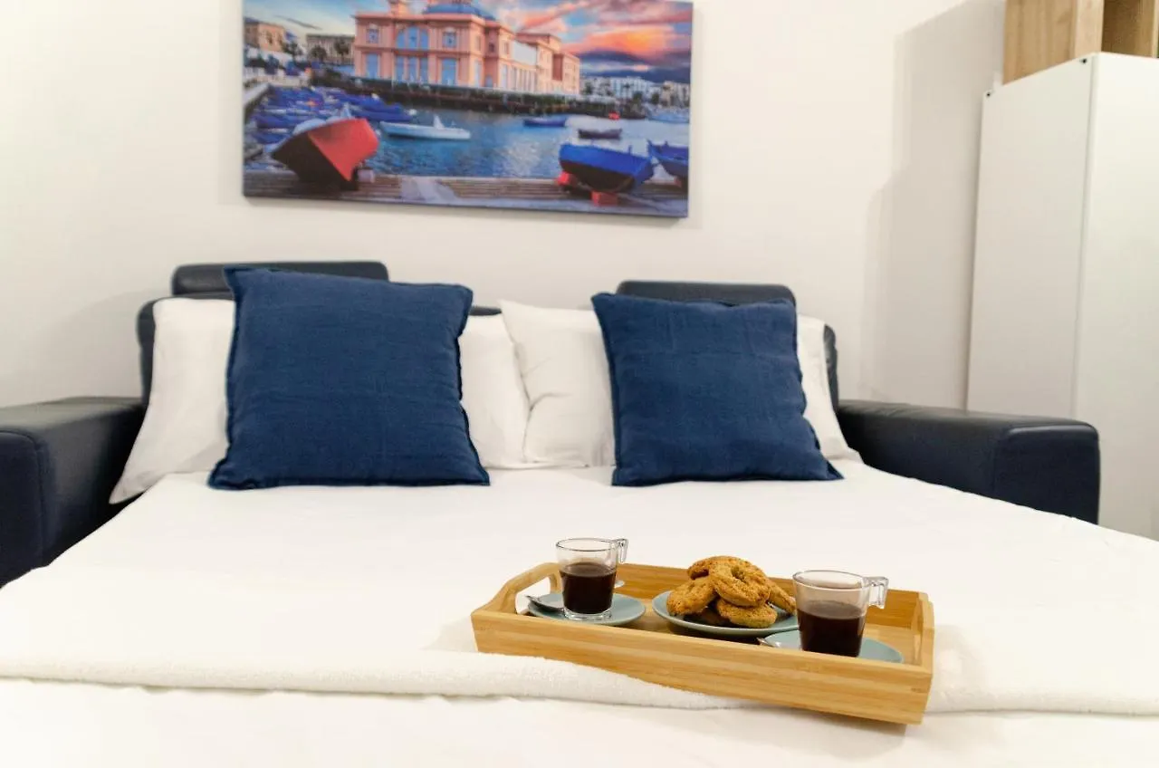 Modern Stone Apartment In The Heart Of Bari