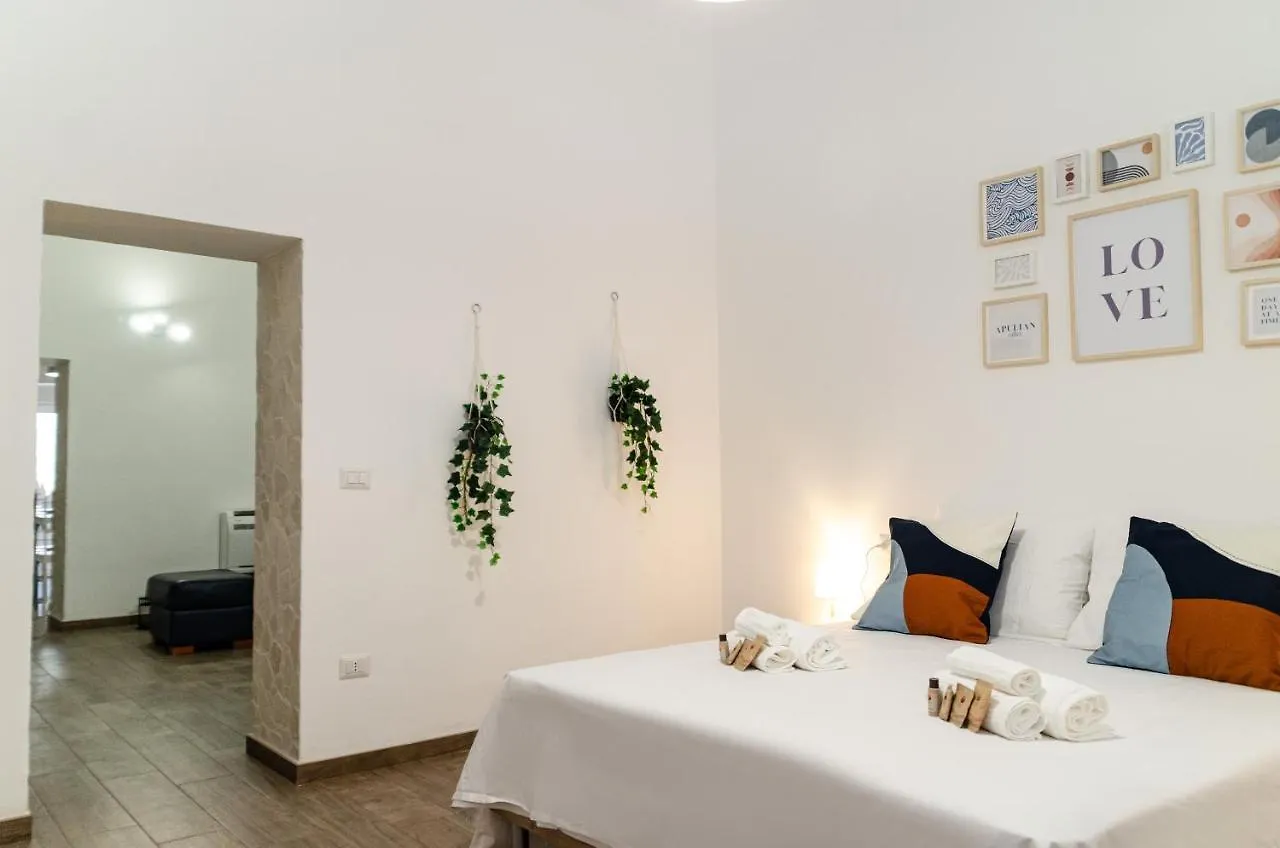 Modern Stone Apartment In The Heart Of Bari