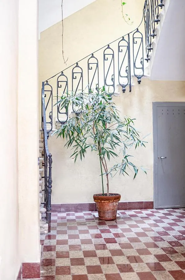 Modern Stone Apartment In The Heart Of Bari
